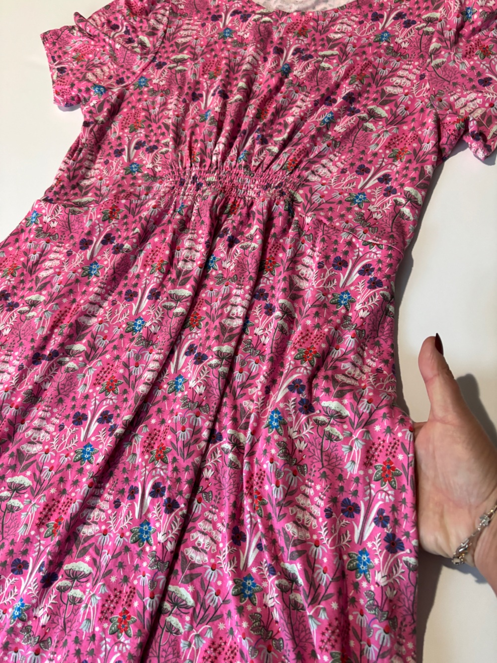 Boden Crew Neck Jersey Dress Pink Floral Smocked Waist Short Sleeve - Size 6 - Picture 5 of 8